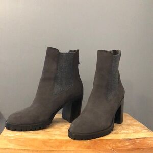 Heather gray, suede zip boots